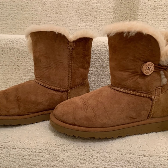 UGG Shoes - UGG's 5991Y Bailey Button Chestnut Boots